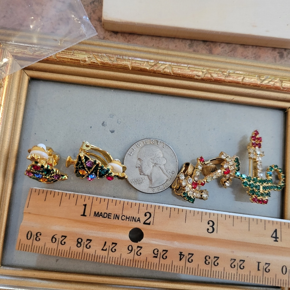 Christmas Jewelry Vintage to Now ~ Clip-On Earrings (2pr) & Brooch ~ Rhinestones - Picture 9 of 16